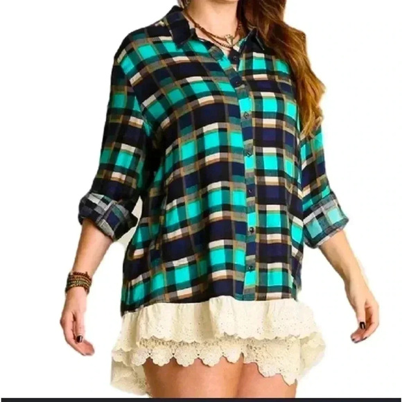 Umgee Curvy Button Down Plaid Top Size Medium - Picture 1 of 5
